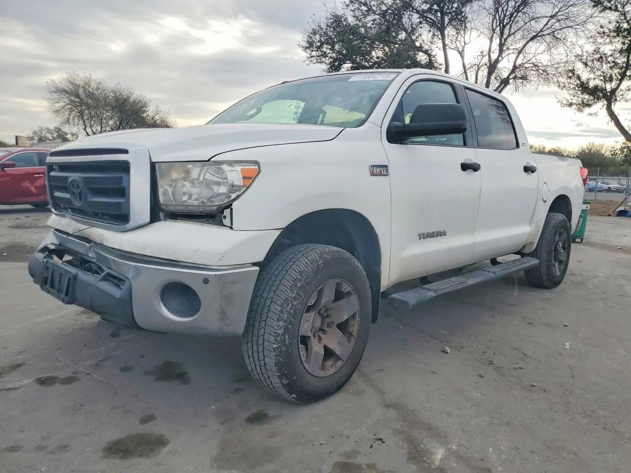 TOYOTA TUNDRA 2011. Lot# 77064715. VIN 5TFDY5F11BX189629. Photo 1