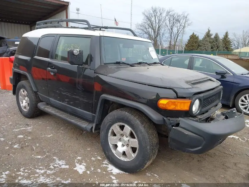 TOYOTA FJ CRUISER 2007. Lot# 44172894. VIN JTEBU11F870025661. Photo 1