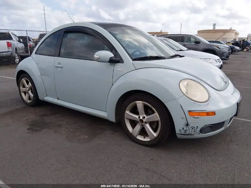 VOLKSWAGEN NEW BEETLE 2010. Lot# 44174928. VIN 3VWRG3AG9AM026723. Photo 1