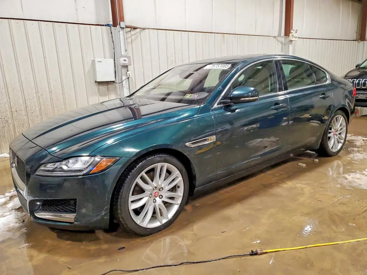 JAGUAR XF 2017. Lot# 75757085. VIN SAJBK4BVXHCY43587. Photo 1