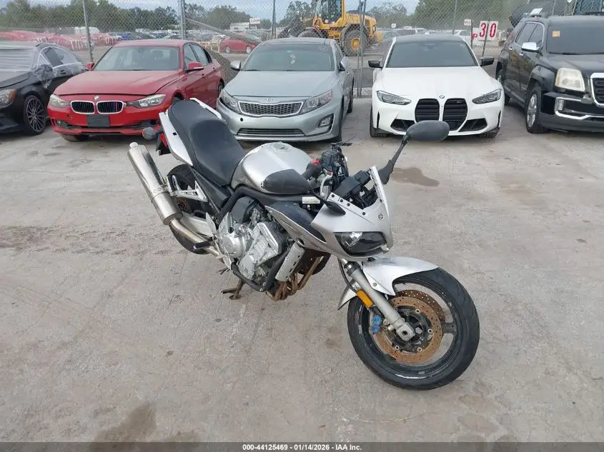 YAMAHA FZS10 2003. Lot# 44125469. VIN JYARN07E83A006987. Photo 1