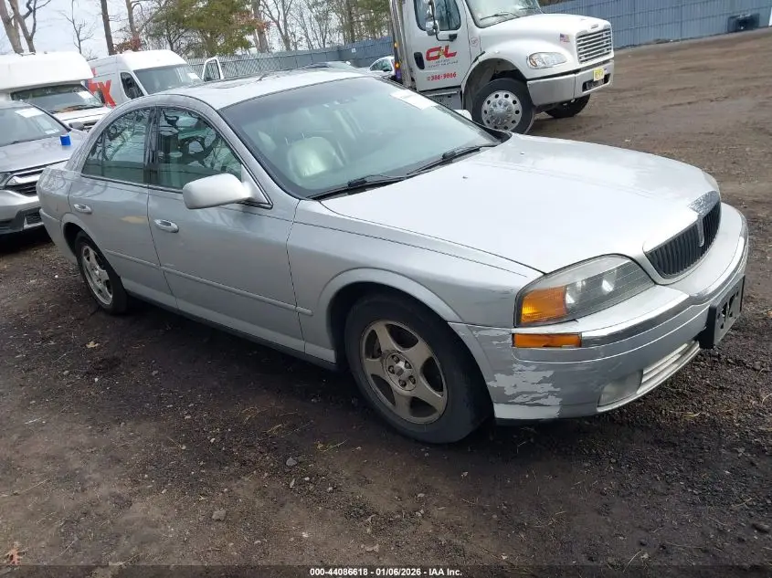 LINCOLN LS 2000. Lot# 44086618. VIN 1LNHM86S5YY780701. Photo 1