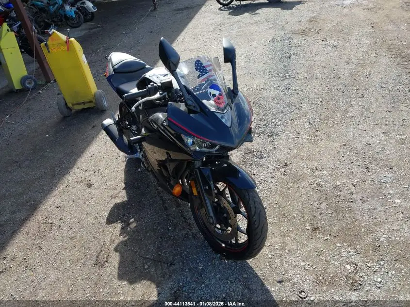 YAMAHA YZFR3 2018. Lot# 44113541. VIN MH3RH06Y6JK018443. Photo 1