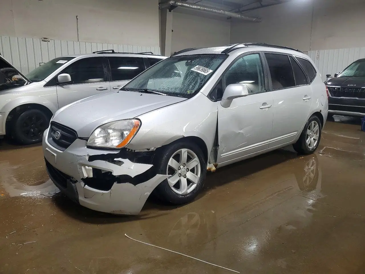 KIA RONDO 2008. Lot# 99639865. VIN KNAFG525387206165. Photo 1