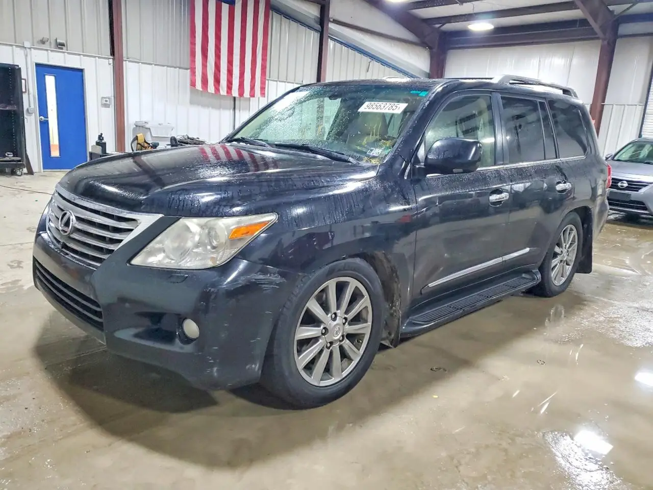LEXUS LX570 2011. Lot# 98563785. VIN JTJHY7AX7B4057451. Photo 1