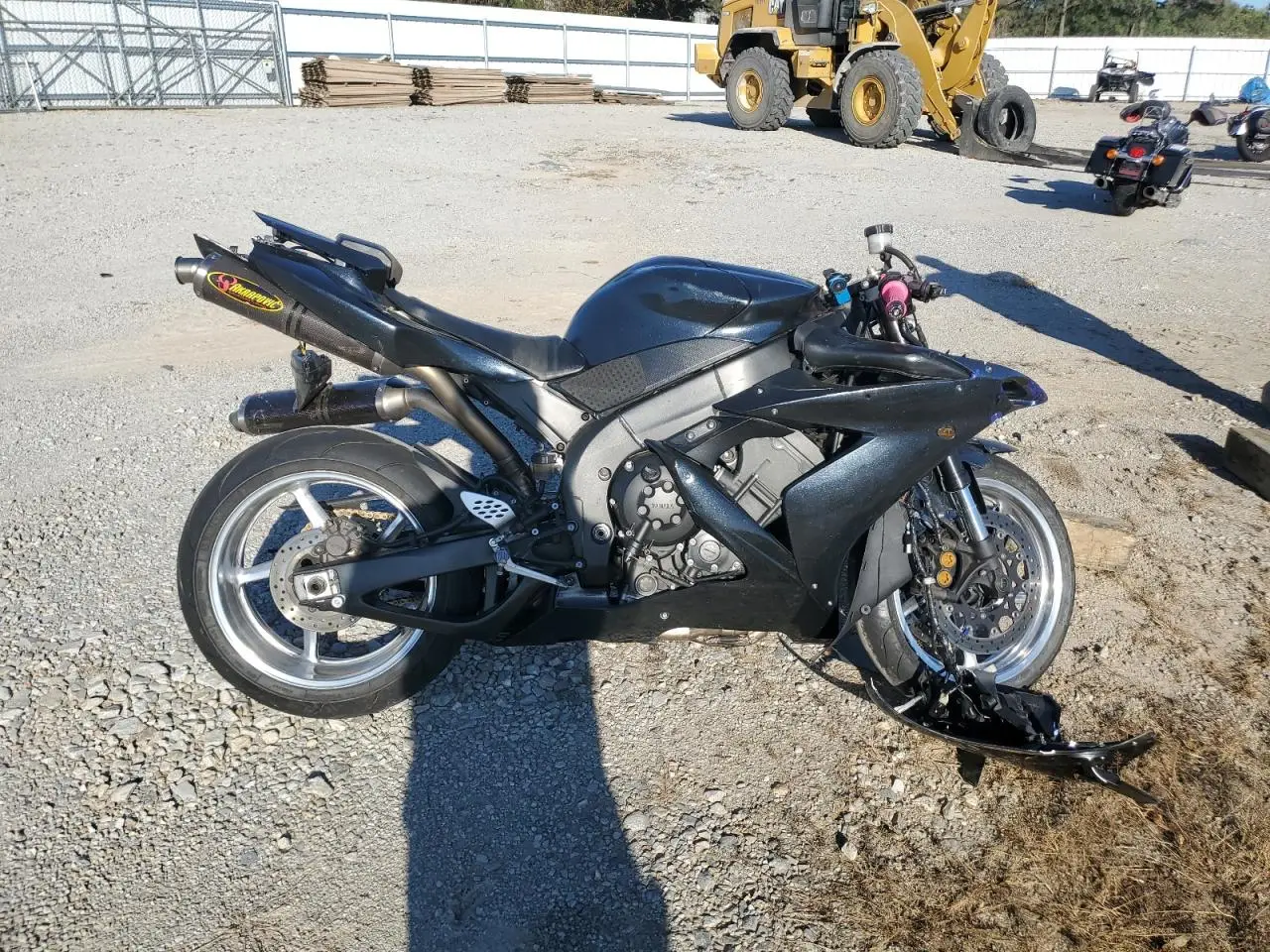YAMAHA YZF1000 2005. Lot# 92394355. VIN JYARN13E65A008378. Photo 1