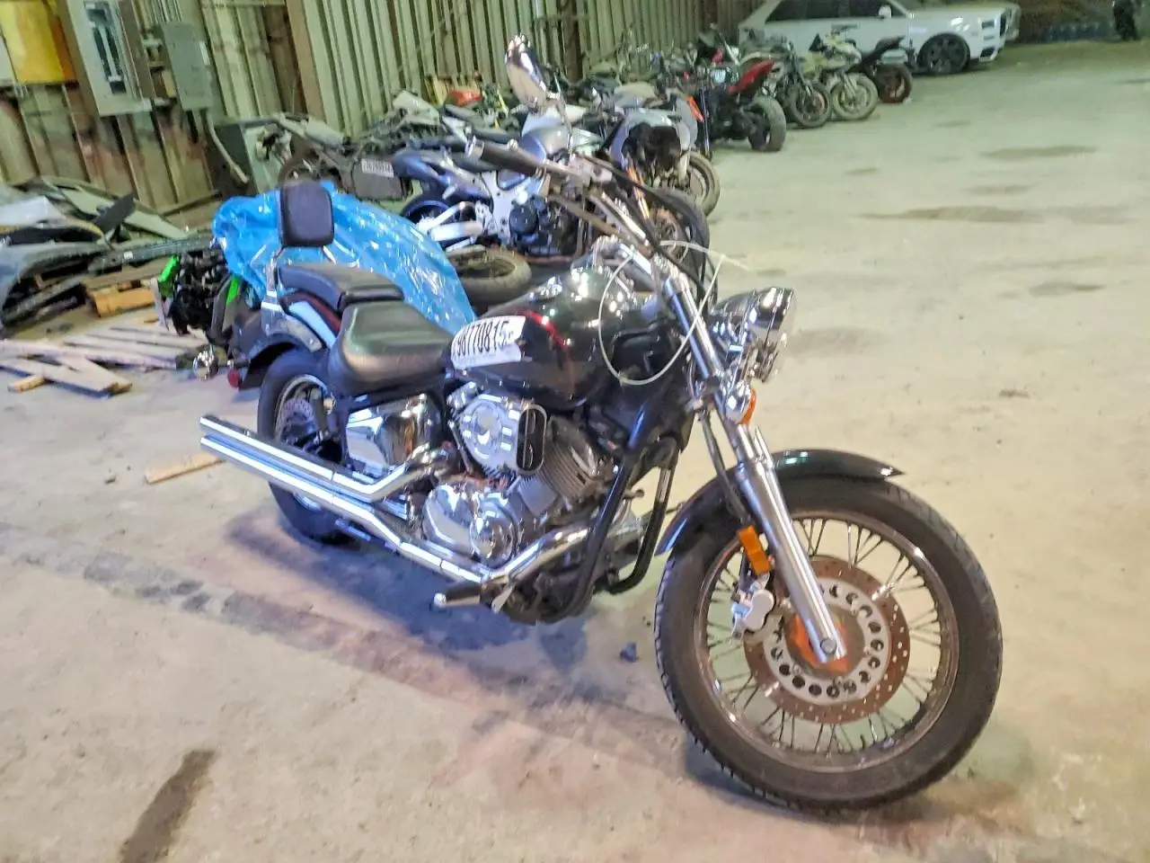 YAMAHA XVS1100 1999. Lot# 98770815. VIN JYAVP11E9XA001259. Photo 1