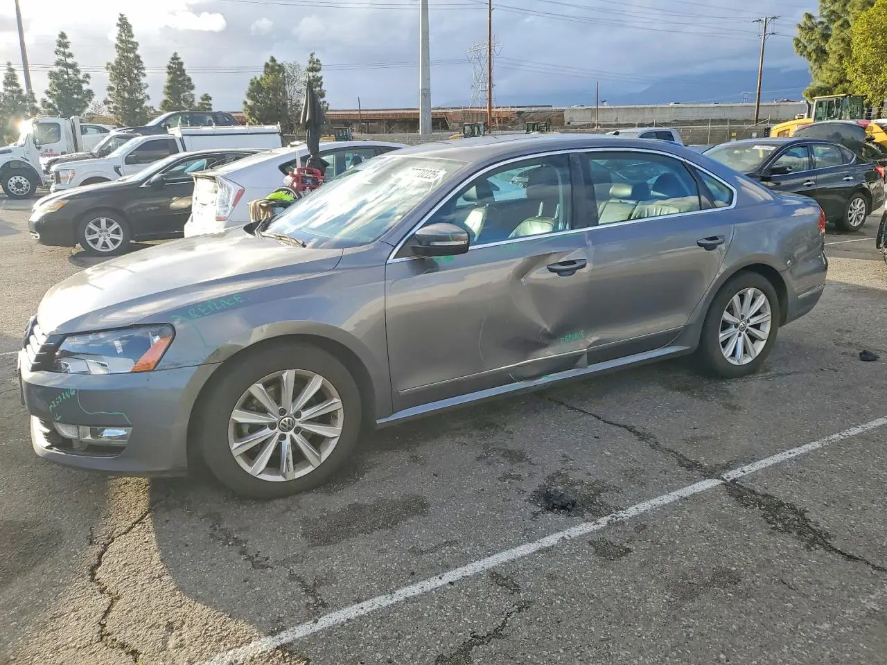 VOLKSWAGEN PASSAT 2013. Lot# 77770225. VIN 1VWCP7A37DC071093. Photo 1